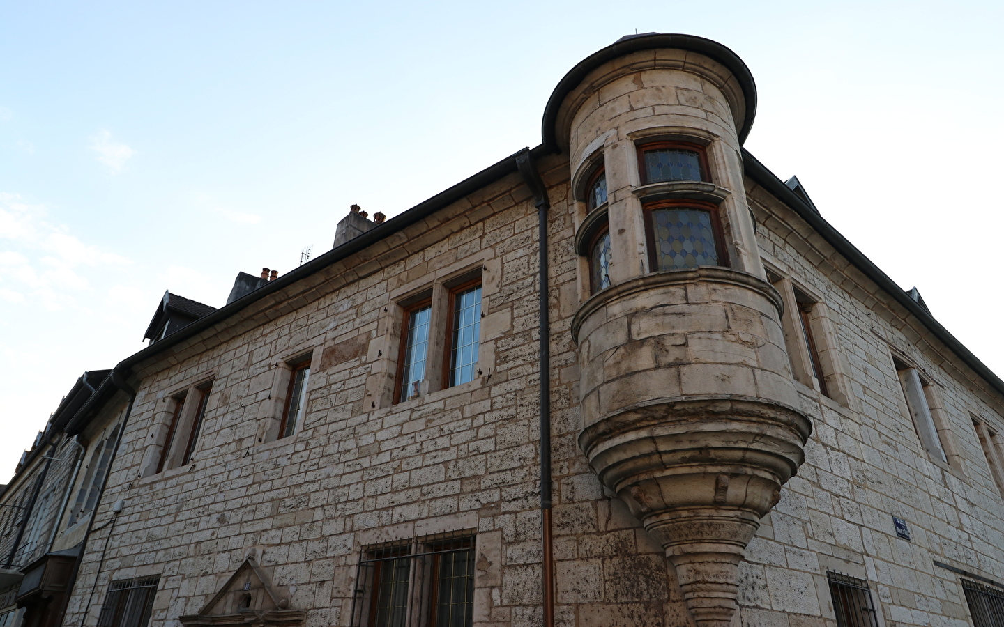 Maison à Tourelle