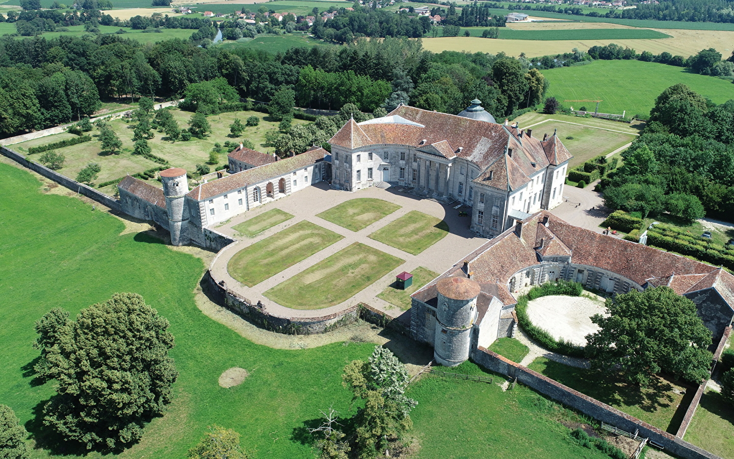 Zurück zur Eleganz, im Château de Moncley