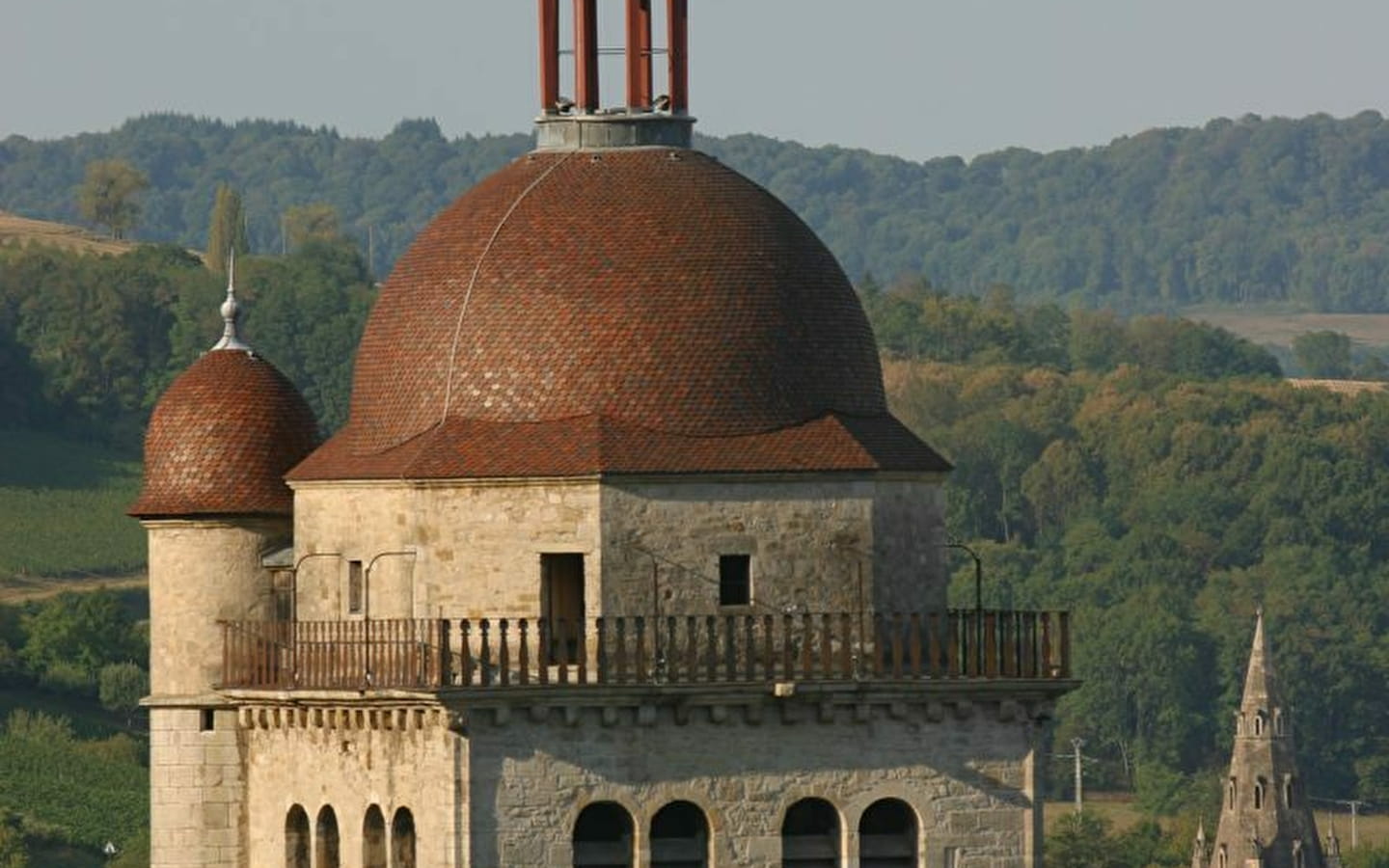 Besichtigung und Aufstieg zum Glockenturm von St. Hippolyte