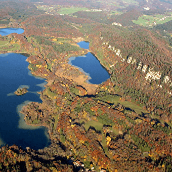 Der Pic de l'Aigle und Aussichtspunkt der 4 Seen - LA CHAUX-DU-DOMBIEF