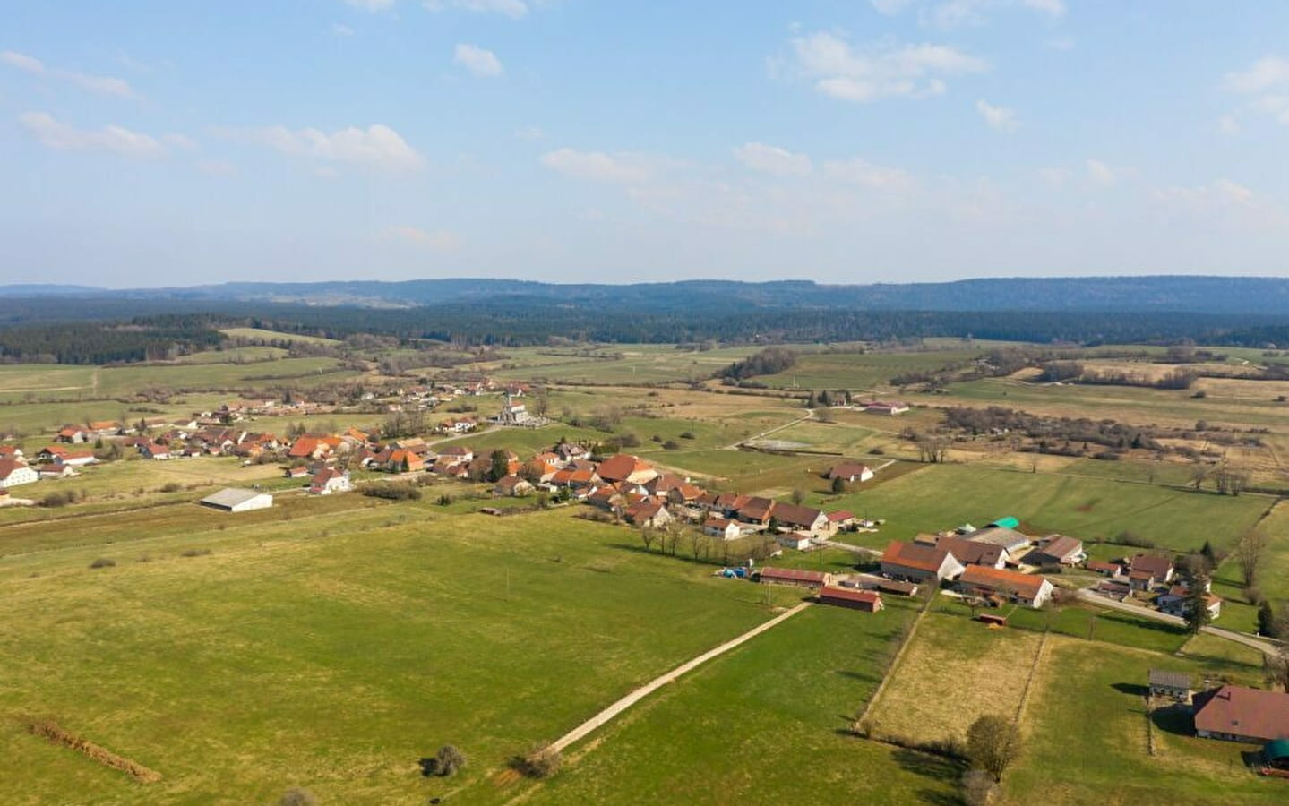 Besichtigung von Comté-Früchtemärkten im Juramassiv