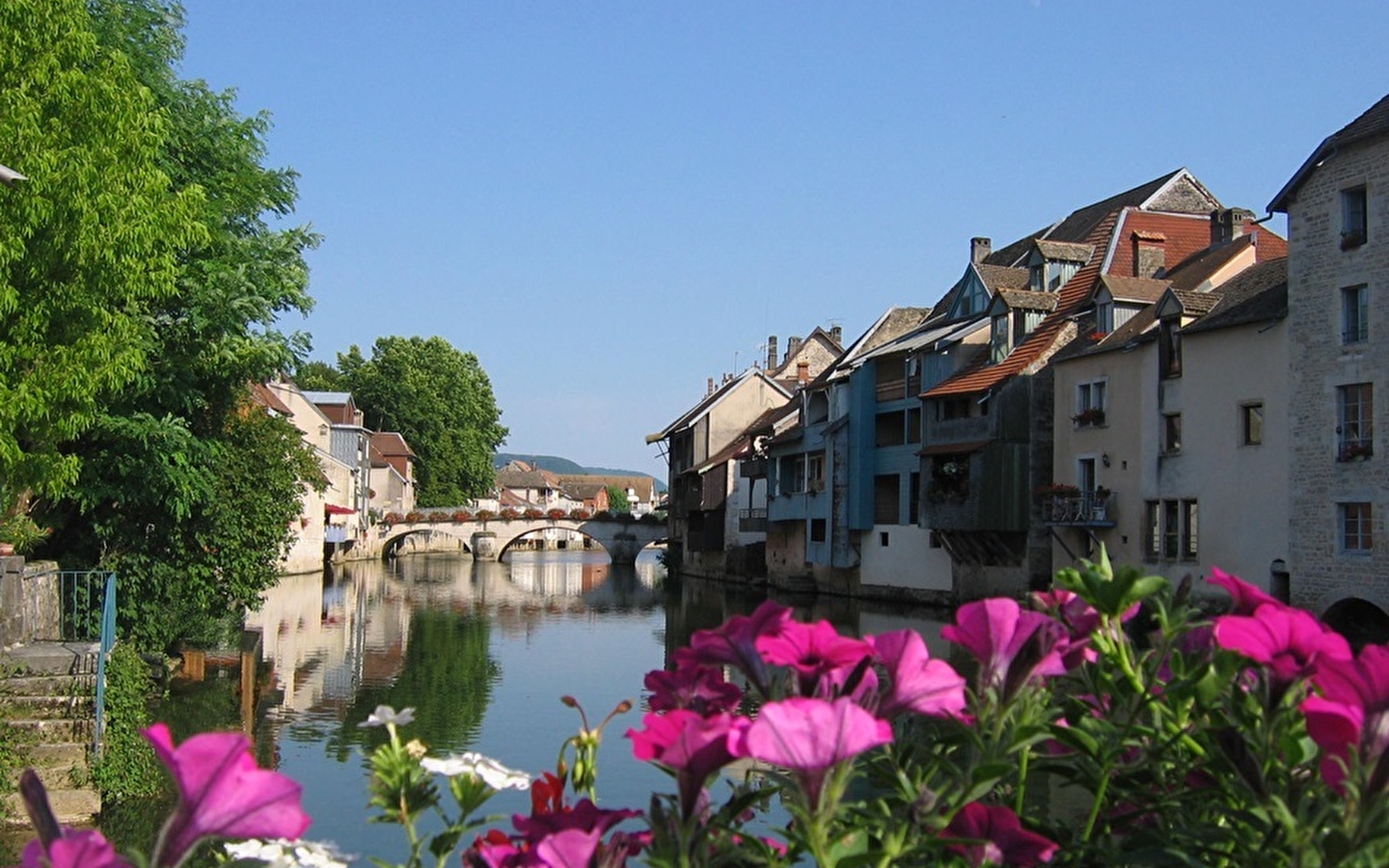 Die Via Francigena in den Jura-Bergen
