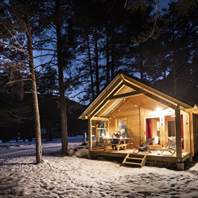 Les Chalets Huttopia des Monts Jura