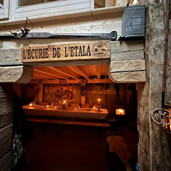 Raquettes nocturne et fondue jurassienne - MIJOUX