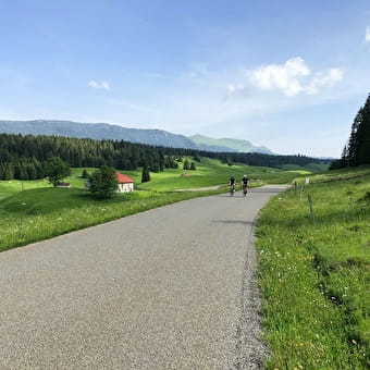 La Grande traversée du Jura à vélo - GTJ à vélo (Die große Durchquerung des Jura mit dem Fahrrad) - MONTBÉLIARD