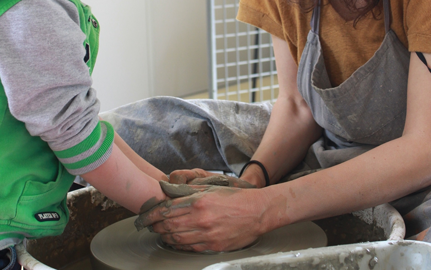 Atelier des Know-how : Atelier Graines d'artisans - Modellieren und Einführung in die Töpferscheibe 