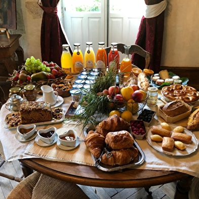 Chambres d'hôtes Le domaine du Très-haut au Château de Montanges