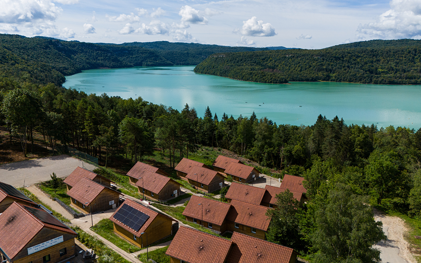 Les chalets du lac de Vouglans