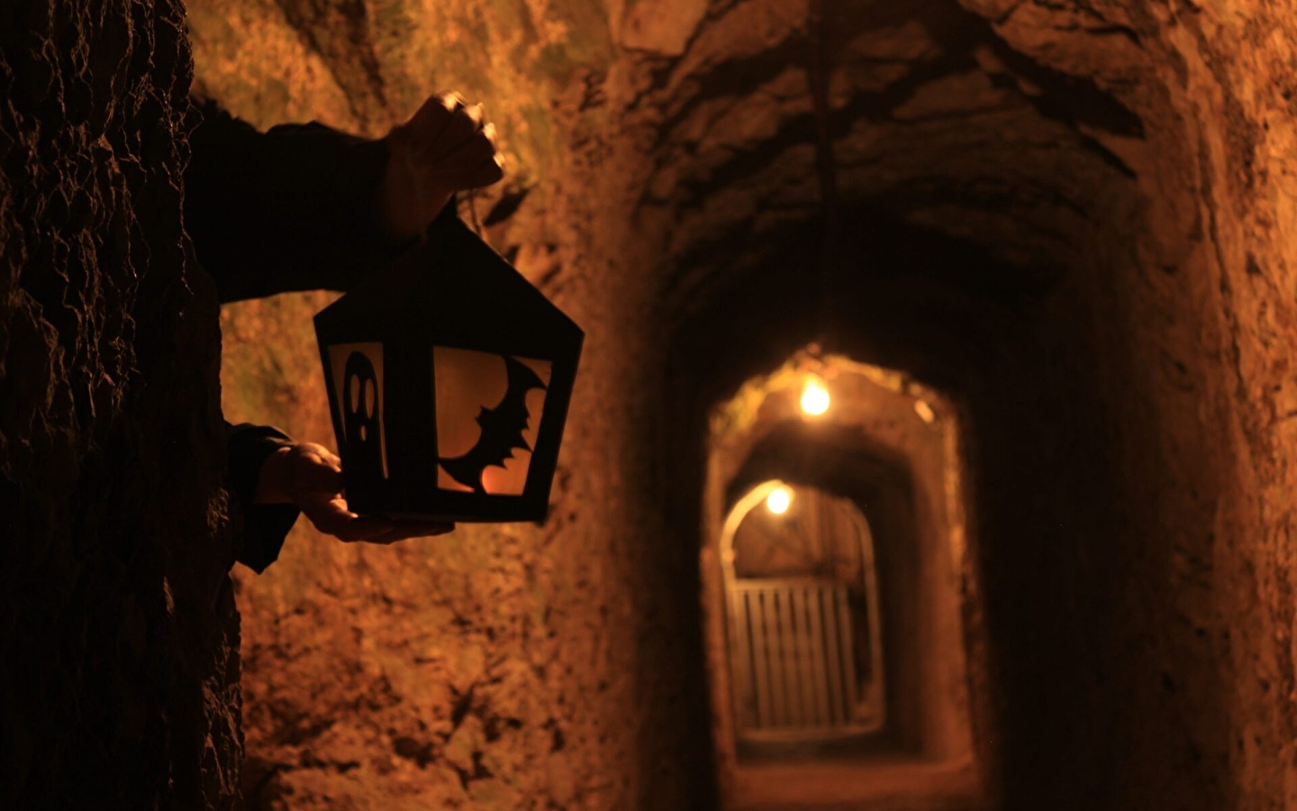 Les JOUX'rnées ensorcelées - Familienworkshop 'Im Lichte von Halloween'.