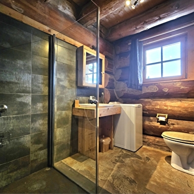 Les Humaneries - Appartement 'Le Lodge Deer' en chalet - B402FLO02