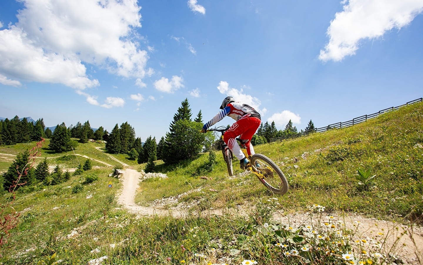 Mountainbiken in Métabief, DEM Ort in den Jura-Bergen