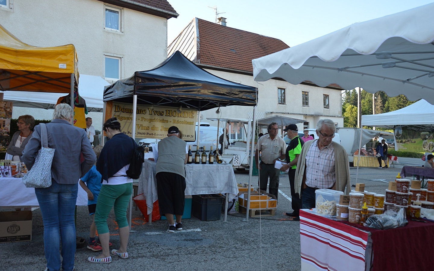 Nachtmarkt und Konzert