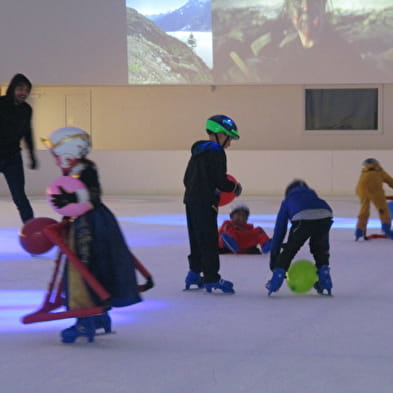 Patinoire/piste de roller de l'Espace des Mondes Polaires Paul-Émile Victor