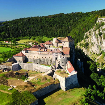 Der ungewöhnliche Doubs, im Herzen der Jura-Berge -