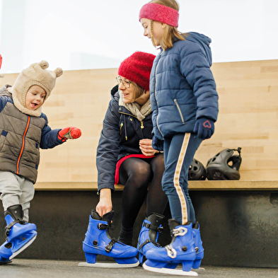 Multi-Spiel-Morgen auf der Eisbahn