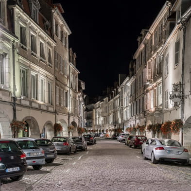 Entdeckung der Altstadt von Lons