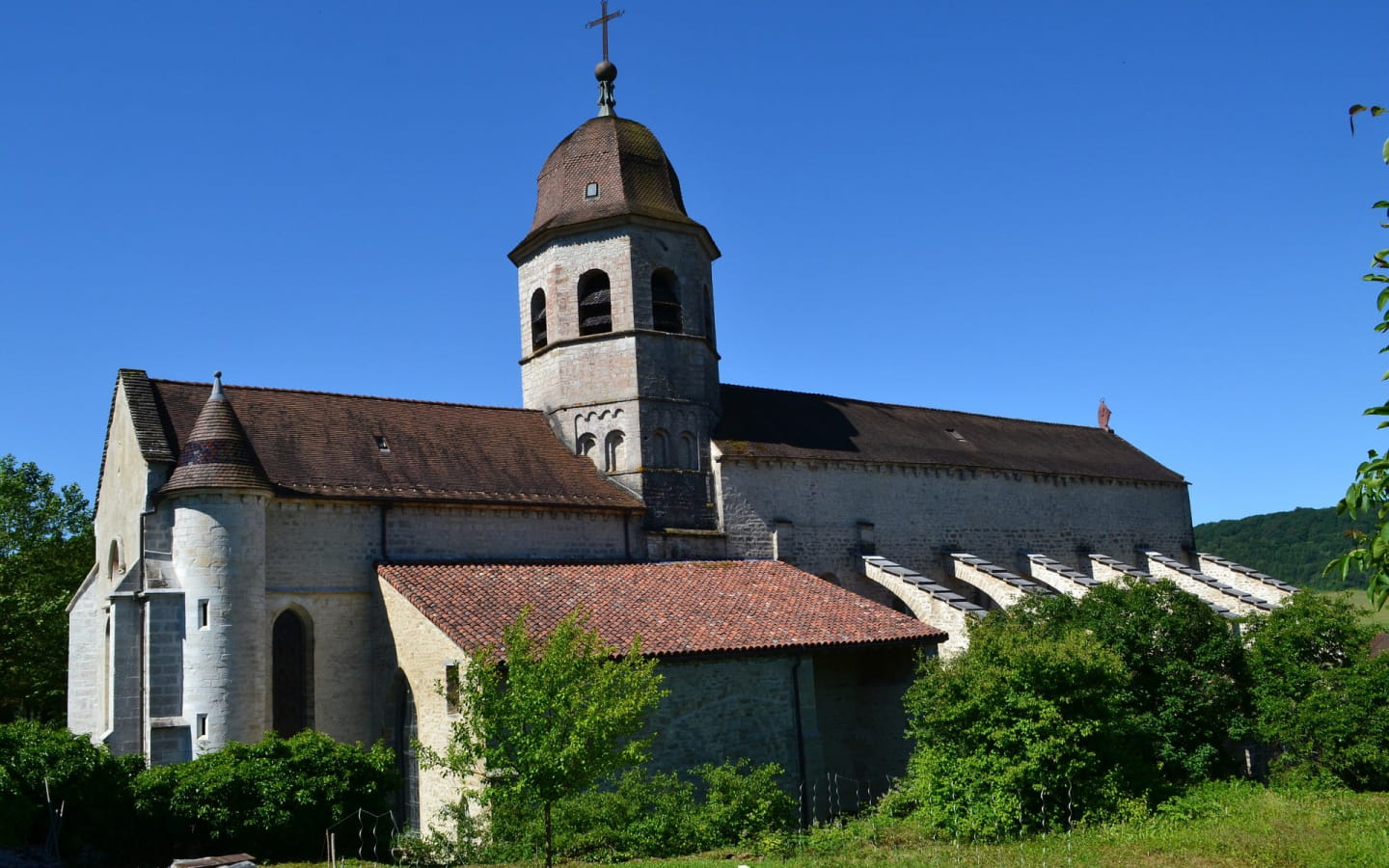 Belvédère du fays, Abtei von Gigny