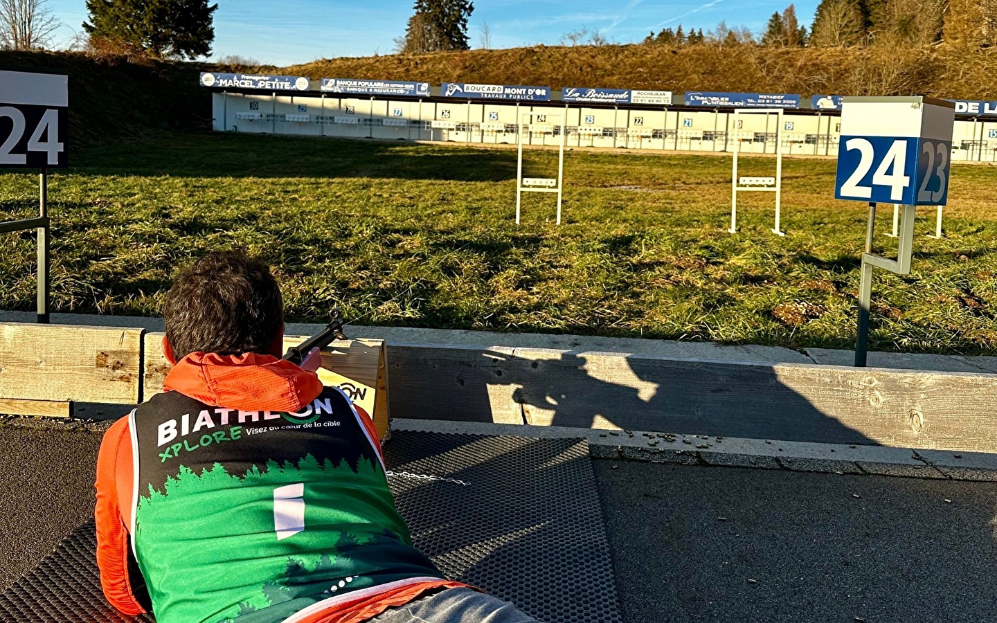 Gruppenkurse Biathlon in 10 Metern Entfernung