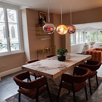 La Loge Marguerite d'Autriche - Appartement d'exception face au Monastère Royal de Brou.