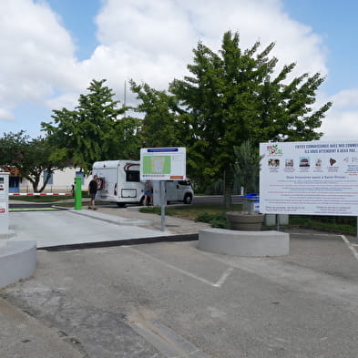 Aire Camping-Car Park de Saint-Trivier-de-Courtes