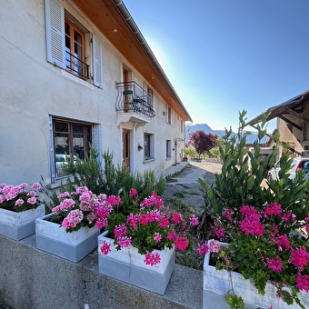Chambre d'hôtes 'Chez la Cocotte Rousse' - PARVES ET NATTAGES