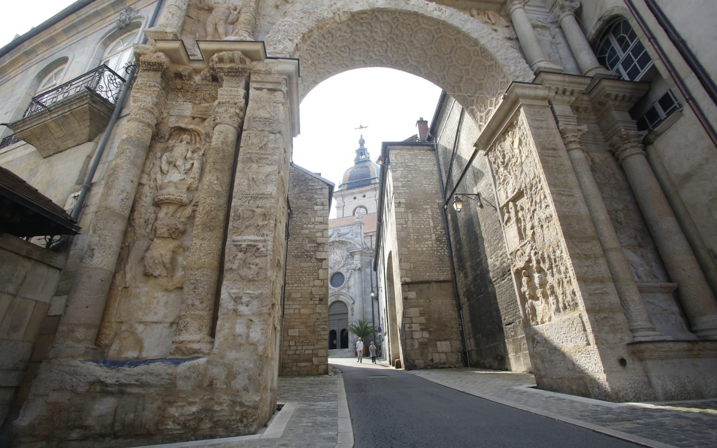 Besançon au siècle des Lumières : le retour à l'antique