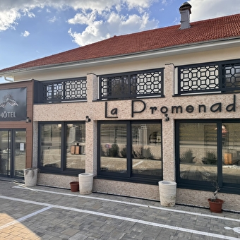 Hôtel La Promenade - CHEVIGNEY-LES-VERCEL
