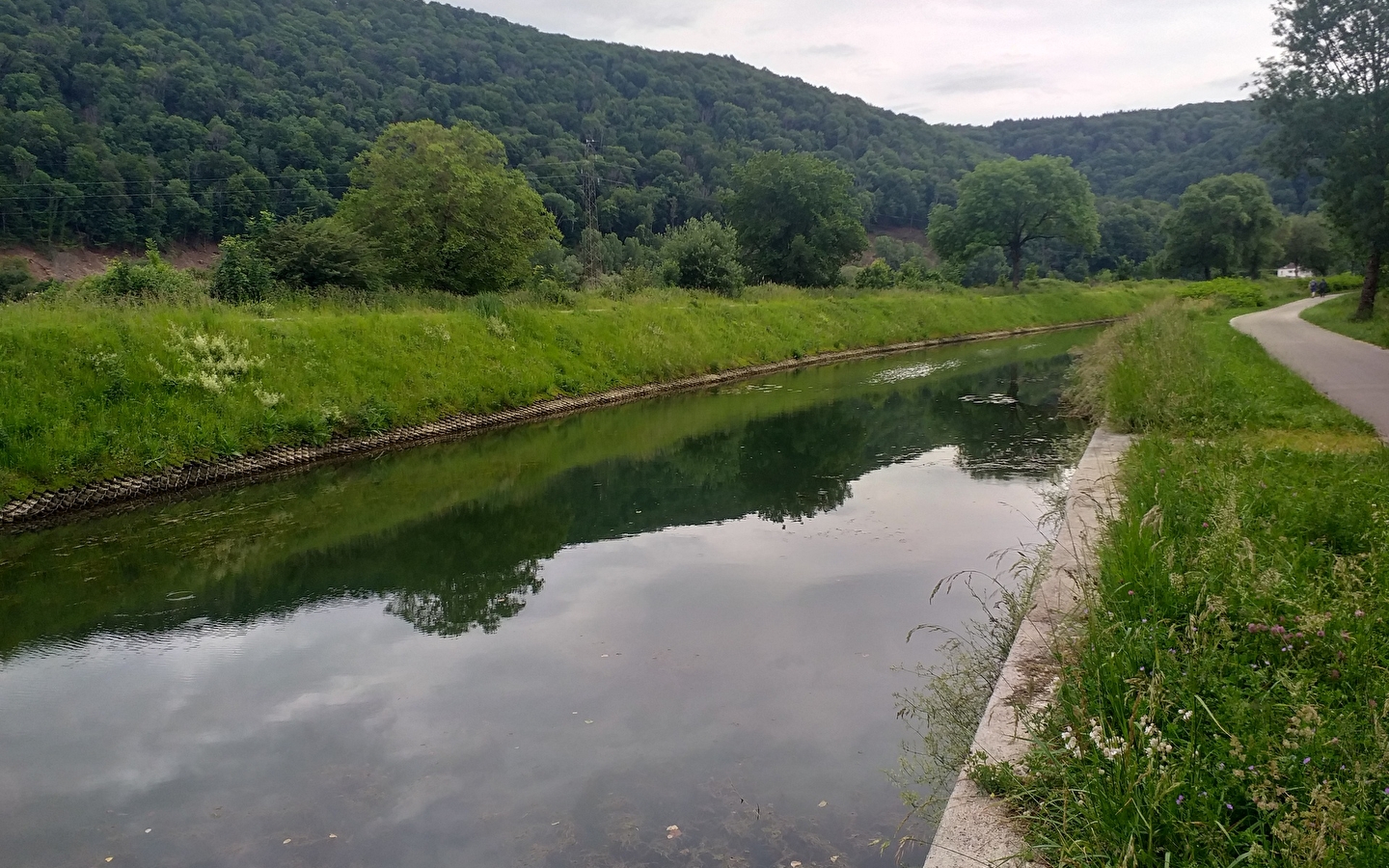 Roche-lez-Beaupré - Aire de camping-car - Chez Véro et Christophe