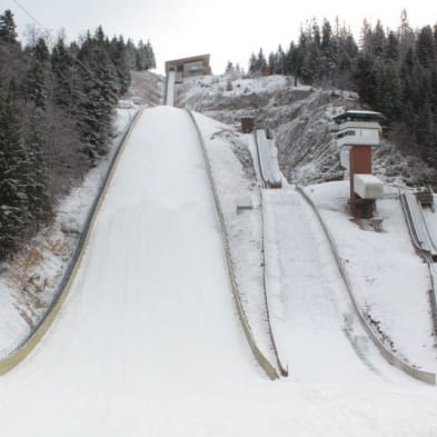 Besichtigung der internationalen Skisprungschanzen Chaux-Neuve