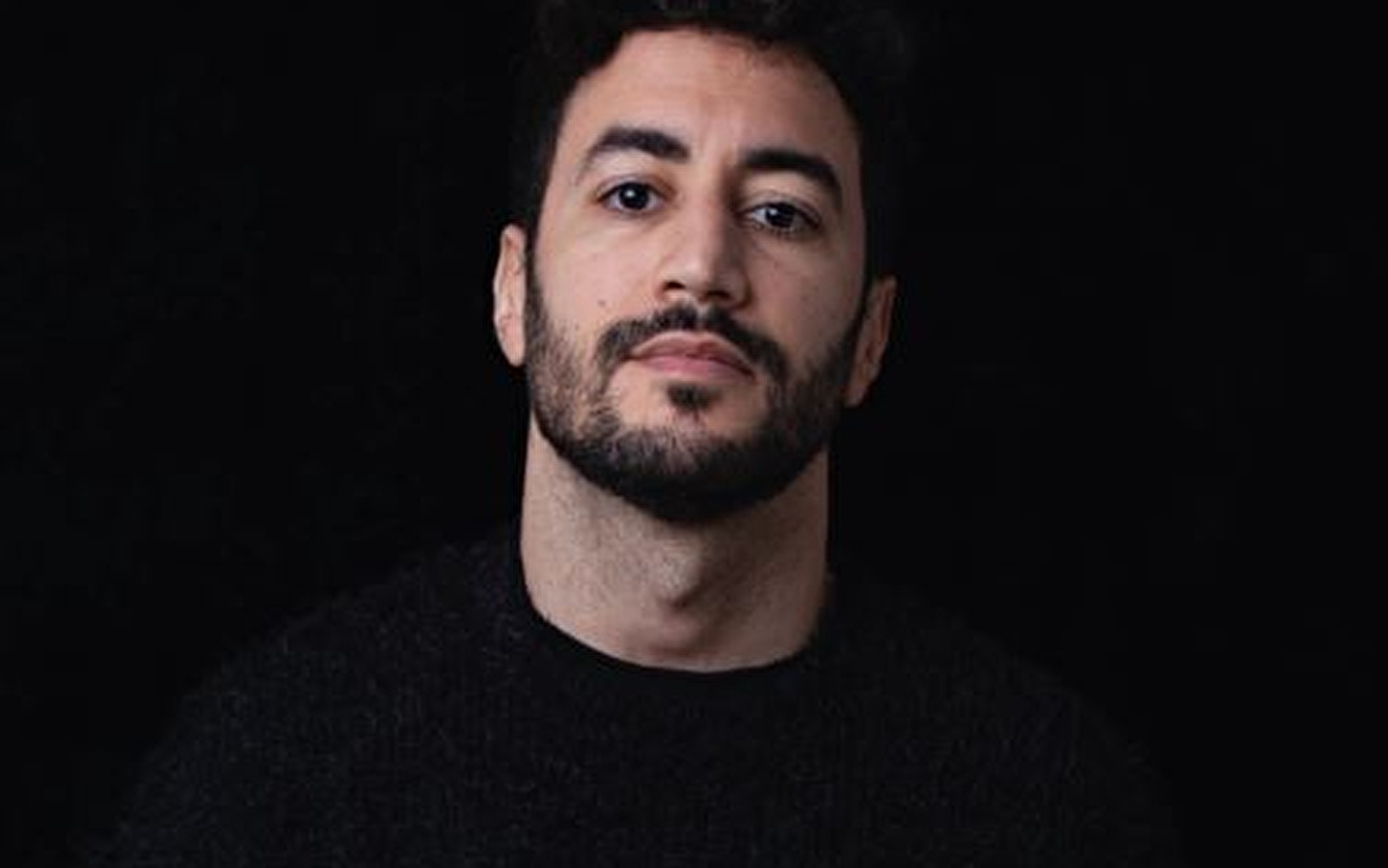 Akim Omiri in einer Show