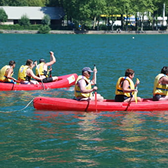 Canoë, yoga kayak, paddle, pirogue et planche à voile sur le lac de Nantua - NANTUA