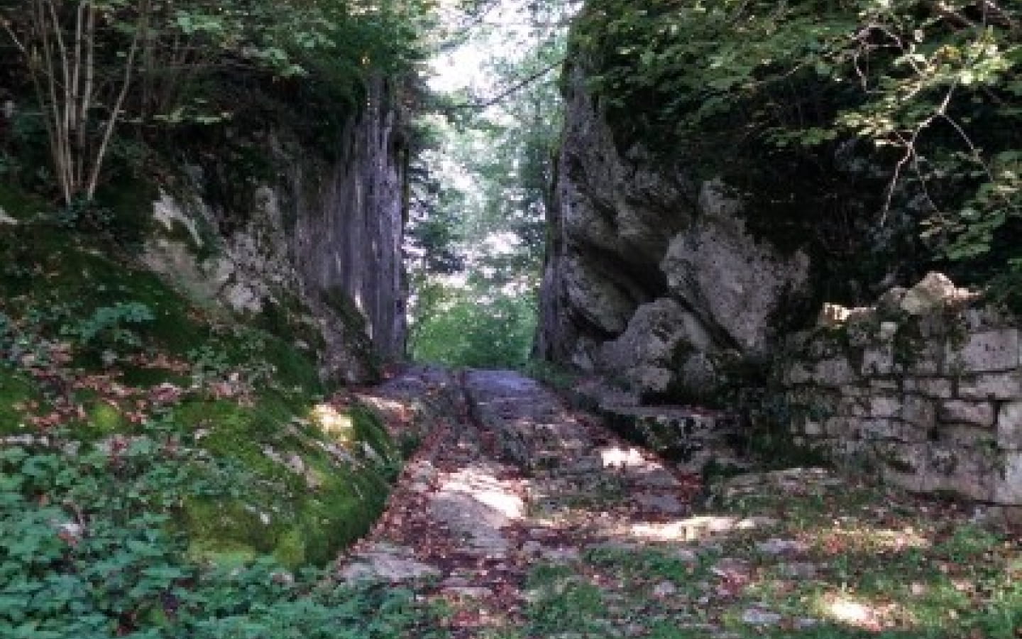 Le sentier du passage antique de Chalamont
