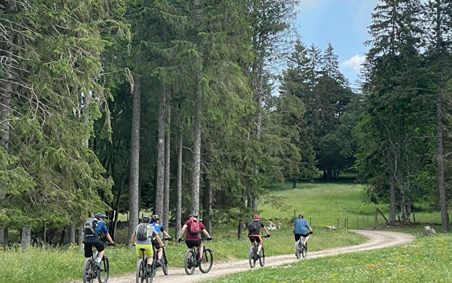 Begleitete französisch-schweizerische Wanderung mit Mountainbikes
