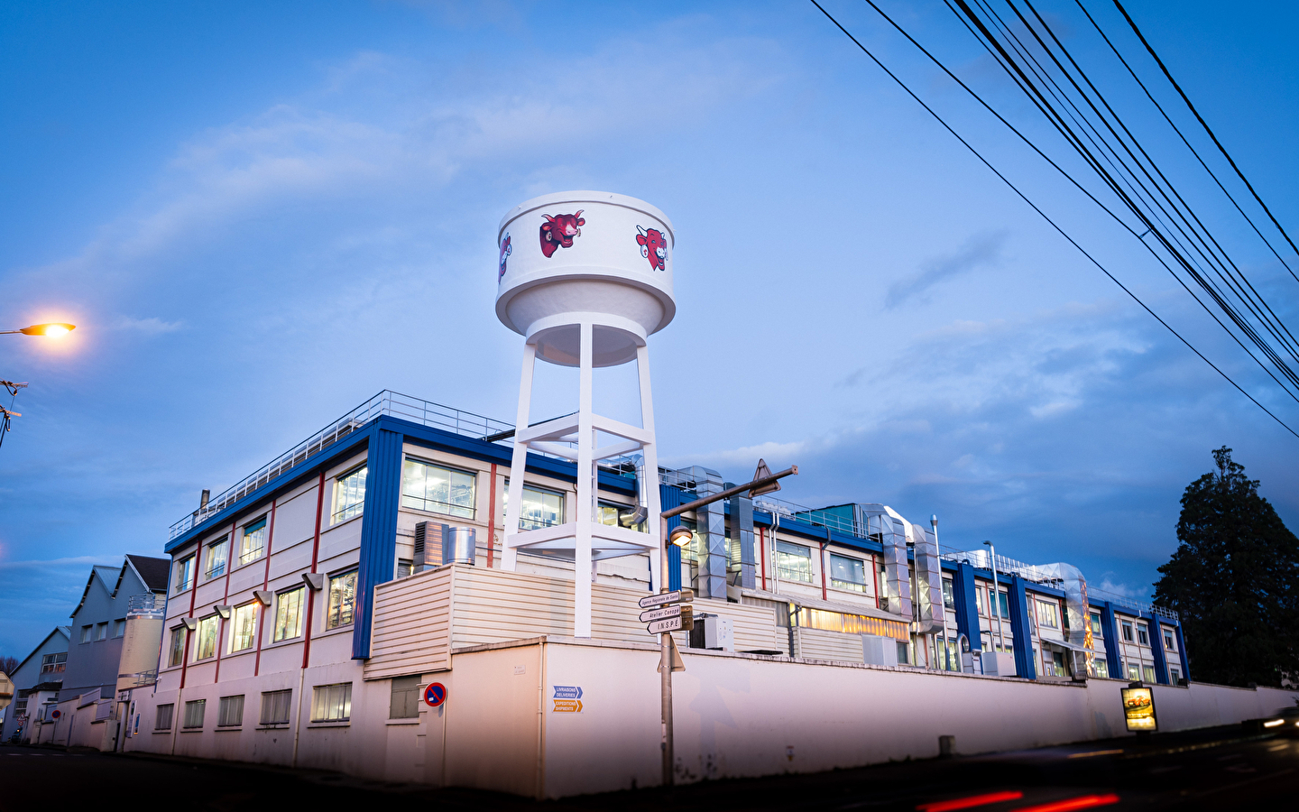 Besichtigung 'Hinter den Kulissen der Herstellung'