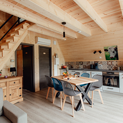 Les Chalets de Coyron - Hébergements Atypiques du Jura